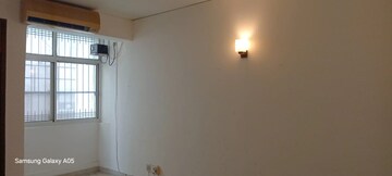 Room in 3 BHK Builder Floor at Greater Kailash ii – for Rent