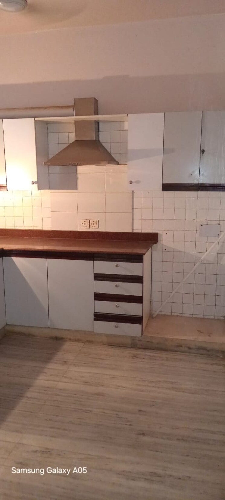 Kitchen, greater kailash ii 3 Bedroom 250 Sq.Yd. Builder Floor In Greater Kailash ii Delhi 9172157