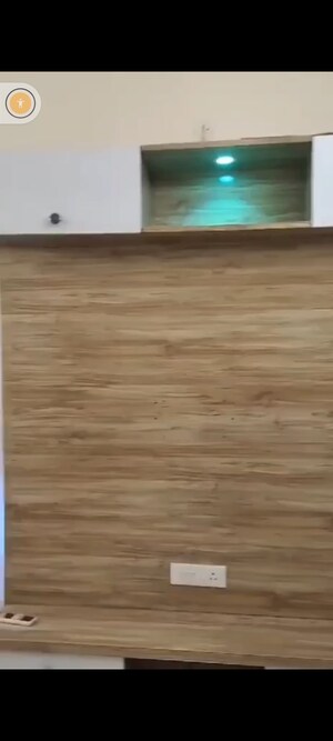 Room in 1.5 BHK Apartment at Lodha Amara, Kolshet Road – for Sale