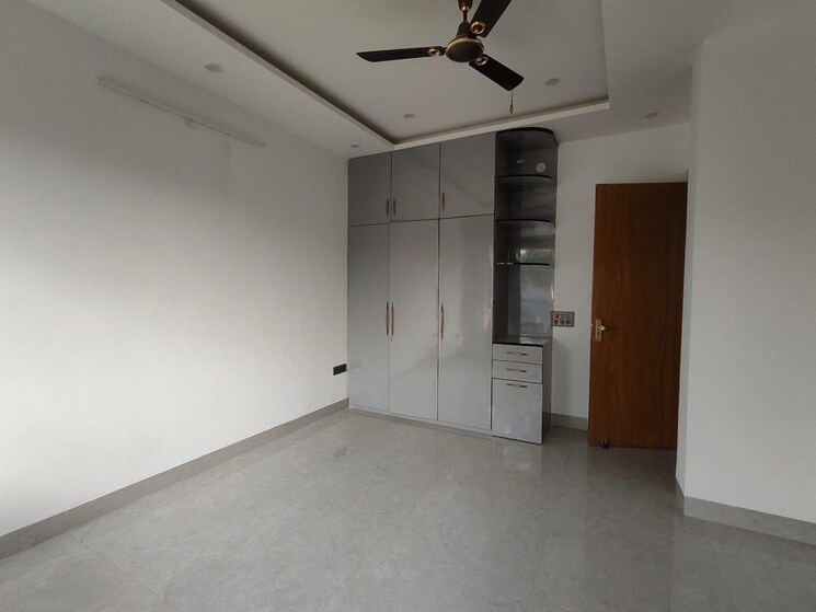 Room, informatics-apartment 3 Bedroom 1800 Sq.Ft. Apartment In Pi Greater Noida Greater Noida 9172175