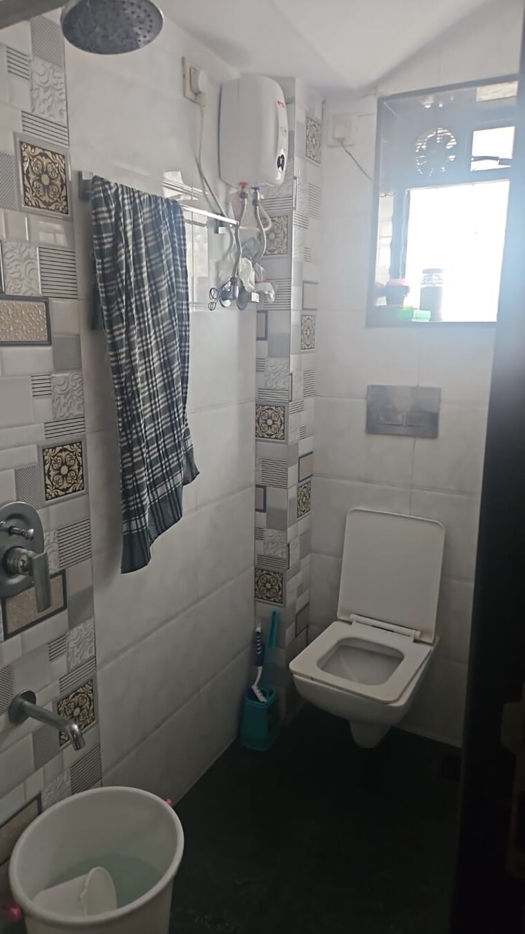 Bathroom, pradnya-apartment-vakola 1 Bedroom 450 Sq.Ft. Apartment In Vakola Mumbai 9172172