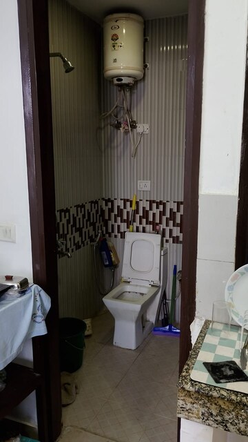 Bathroom in 1 RK Apartment at Katwaria Sarai – for Rent