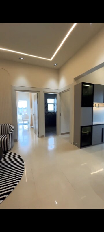 Room in 4 BHK Apartment at Sector 104 – for Sale