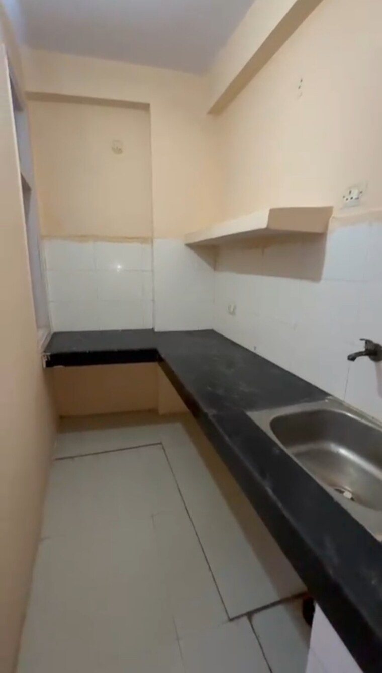 Kitchen, new ashok nagar 1.5 Bedroom 600 Sq.Ft. Builder Floor In New Ashok Nagar Delhi 9172207