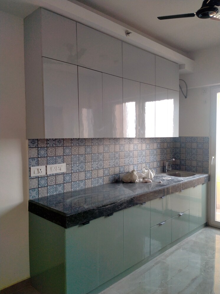 Kitchen, tulip-yellow 3 Bedroom 1704 Sq.Ft. Apartment In Sector 69 Gurgaon 9172259