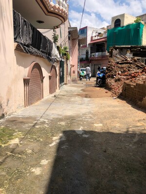  Plot For Sale in Gurgaon Village