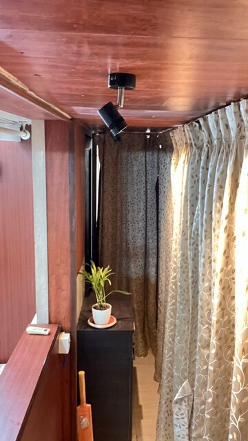 Furnished Amenities in 3 BHK Apartment at Lake Primrose, Powai – for Rent