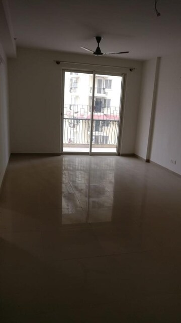 Room in 3 BHK Apartment at DLF Westend Heights New Town, Akshayanagar – for Rent