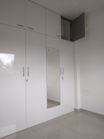 Room in 2 BHK Apartment at Goyal Orchid Piccadilly, Thanisandra Main Road – for Rent