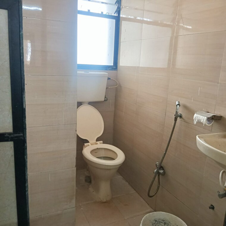 Bathroom, vindhya-commercial-complex Commercial Office Space 600 Sq.Ft. In Cbd Belapur Sector 11 Navi Mumbai 9172278