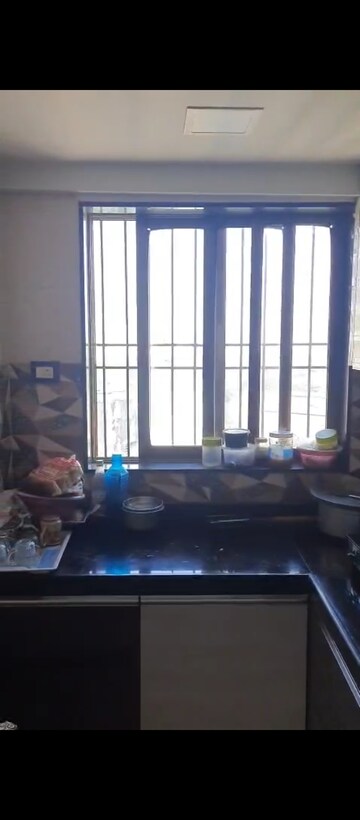 Living Room in 1.5 BHK Builder Floor at Hilton Residency, Byculla West – for Rent