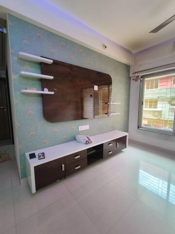 Room in 1 BHK Apartment at Om Guru Krupa, Ghatkopar East – for Rent