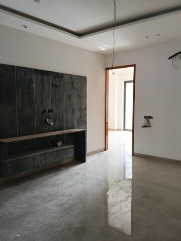 Room in 4 BHK Builder Floor at Sector 7 – for Sale