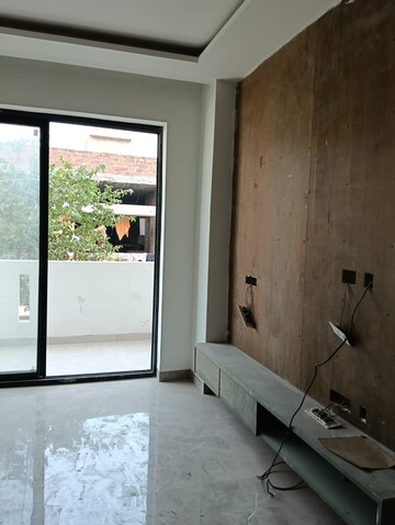 Building Lobby in 4 BHK Builder Floor at Sector 7 – for Sale