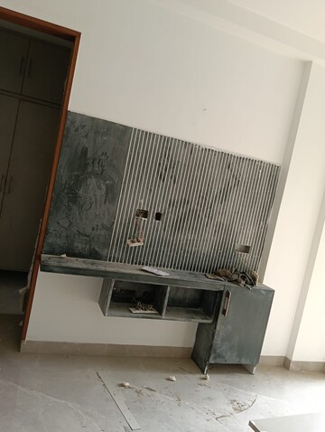Furnished Amenities in 4 BHK Builder Floor at Sector 7 – for Sale
