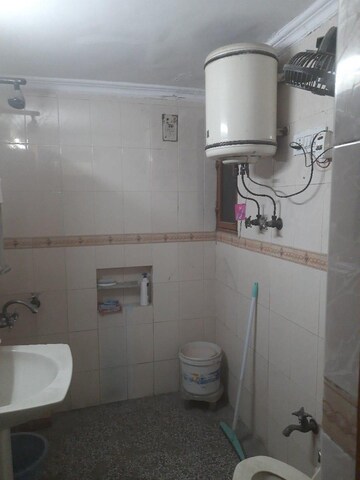 Bathroom in 3 BHK Apartment at Sector 13 Dwarka – for Rent