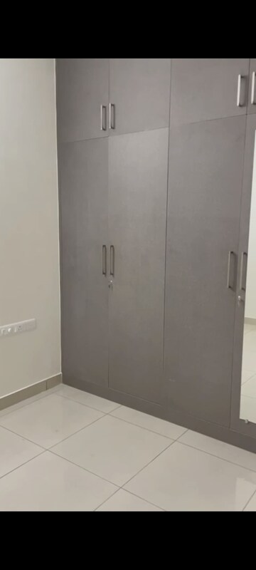 Room in 2 BHK Apartment at Prestige Elysian, Bannerghatta Road – for Rent