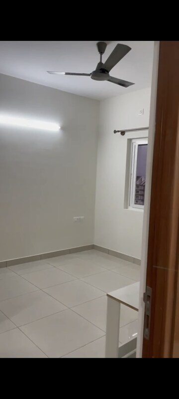 Room in 2 BHK Apartment at Prestige Elysian, Bannerghatta Road – for Rent