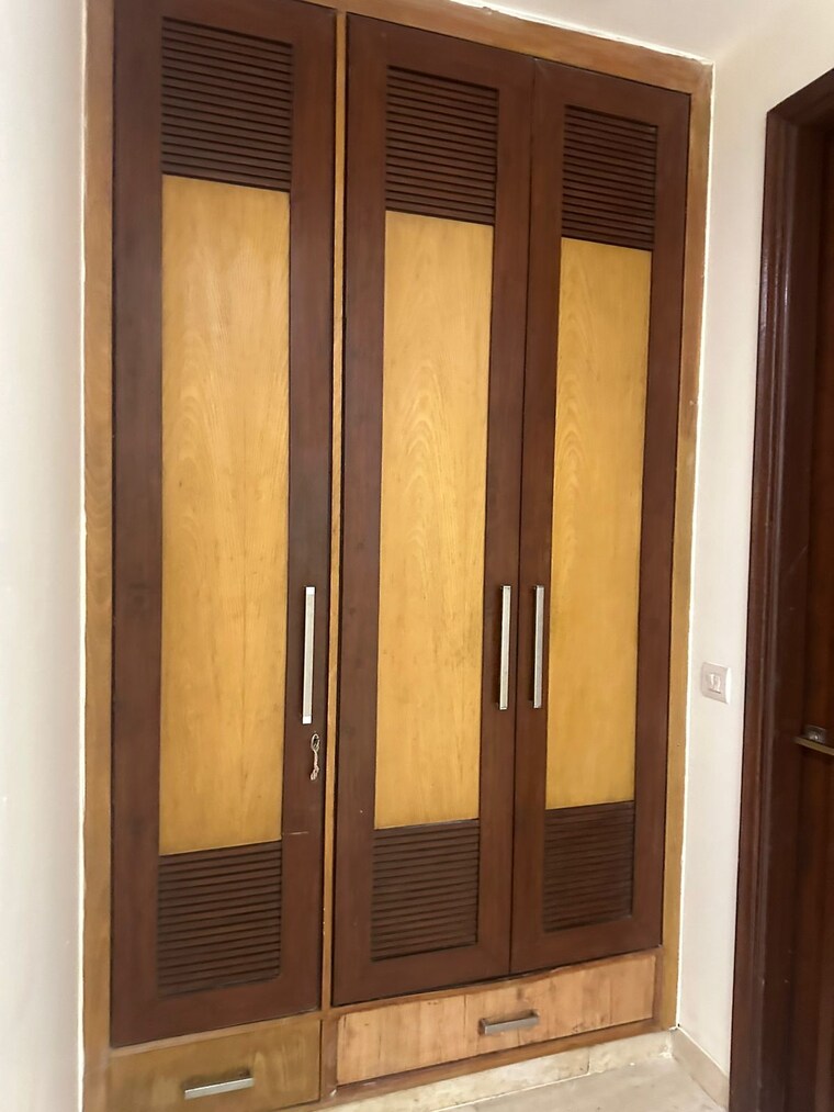 undefined, greater kailash ii 3 Bedroom 250 Sq.Yd. Builder Floor In Greater Kailash ii Delhi 9172332