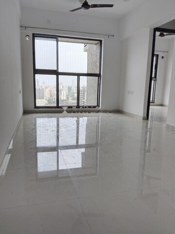 Room in 2 BHK Apartment at UK Iridium, Kandivali East – for Rent