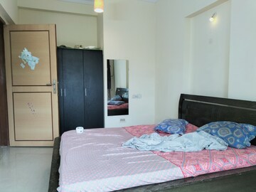 Bedroom in 1 BHK Apartment at Raheja Heights Phase 2, Goregaon East – for Rent