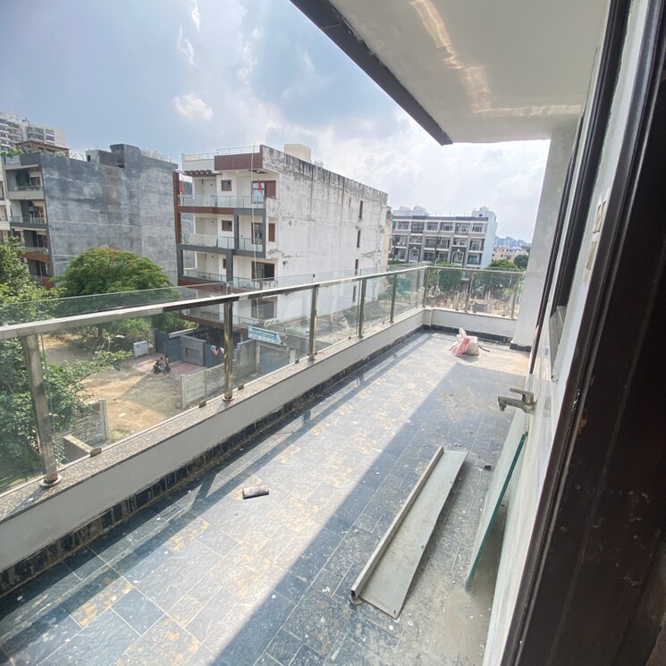 Balcony, sector 85 4 Bedroom 308 Sq.Yd. Builder Floor In Sector 85 Faridabad 9172398