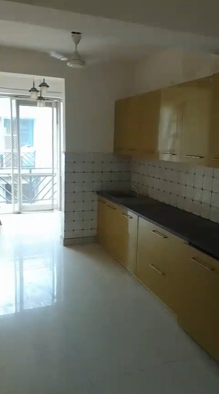 Kitchen, bptp-park-81 3 Bedroom 500 Sq.Yd. Apartment In Sector 81 Faridabad 9172388