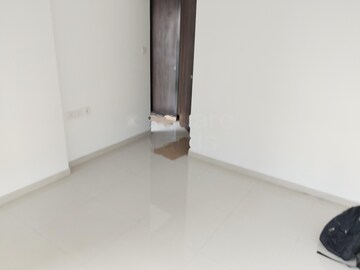 Furnished Amenities in 1 BHK Apartment at UK Iridium, Kandivali East – for Rent