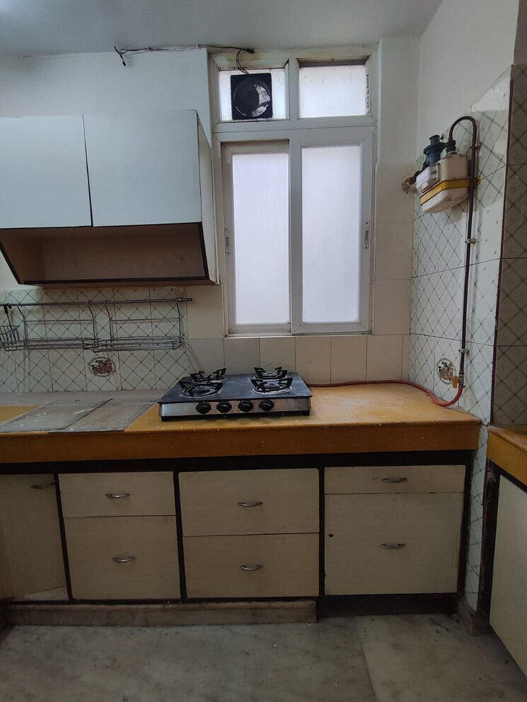 Kitchen, lajpat nagar 4 3 Bedroom 160 Sq.Yd. Builder Floor In Lajpat Nagar 4 Delhi 9172413