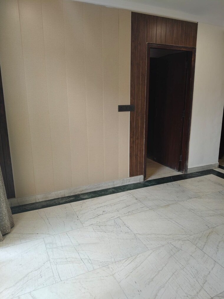 Room, lajpat nagar 4 3 Bedroom 160 Sq.Yd. Builder Floor In Lajpat Nagar 4 Delhi 9172413