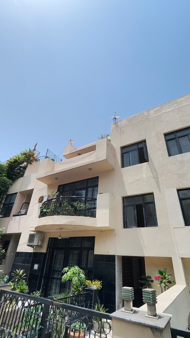 Exterior View, ansal-plaza-gurgaon 3 Bedroom 1800 Sq.Ft. Builder Floor In Palam Vihar Gurgaon 9172493