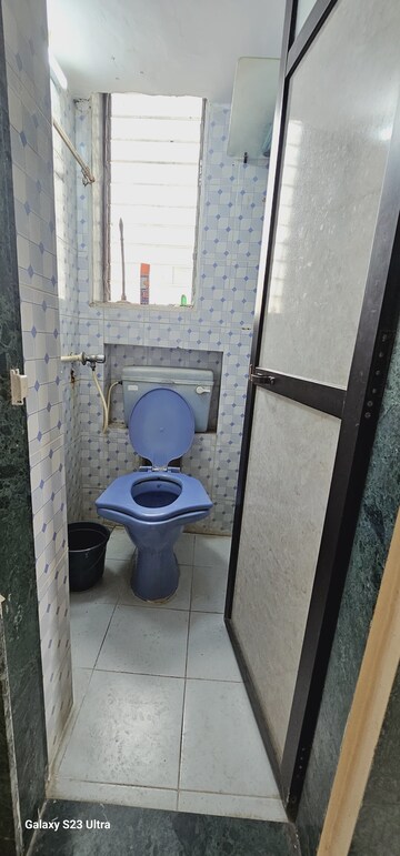 Bathroom in 1 BHK Apartment at Unity Apartment Malad, Malad West – for Rent