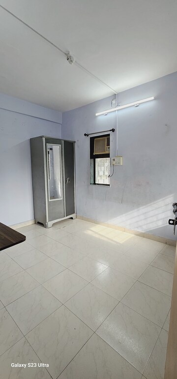 Room in 1 BHK Apartment at Unity Apartment Malad, Malad West – for Rent