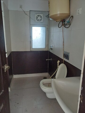 Bathroom in 3 BHK Apartment at Amrapali Platinum, Sector 119 – for Sale