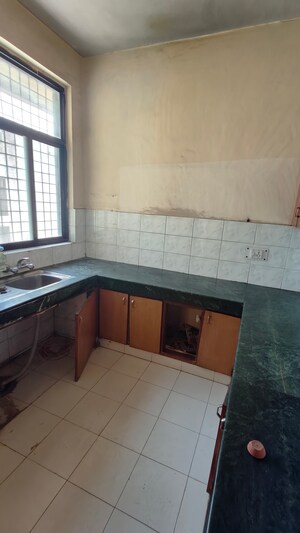 Kitchen in 3 BHK Builder Floor at Ansal Plaza Gurgaon, Palam Vihar – for Sale