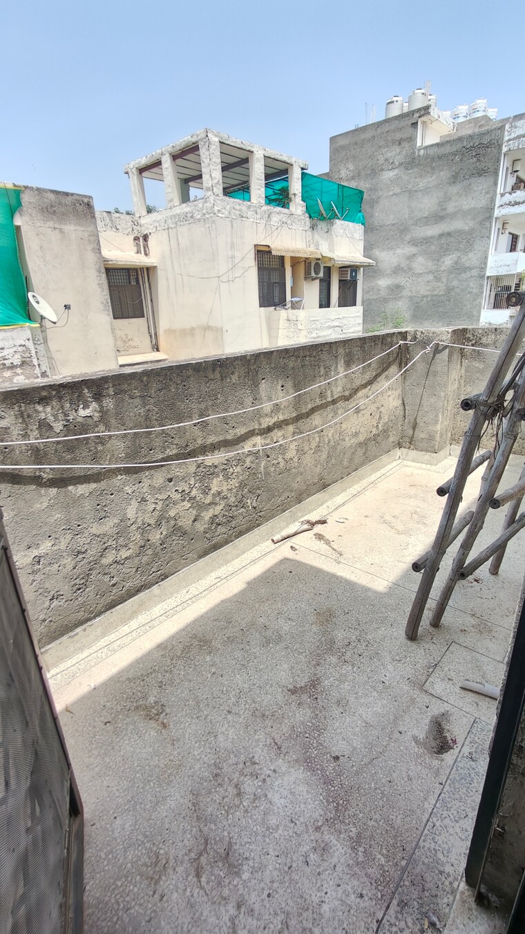 Balcony, ansal-plaza-gurgaon 3 Bedroom 1800 Sq.Ft. Builder Floor In Palam Vihar Gurgaon 9172493