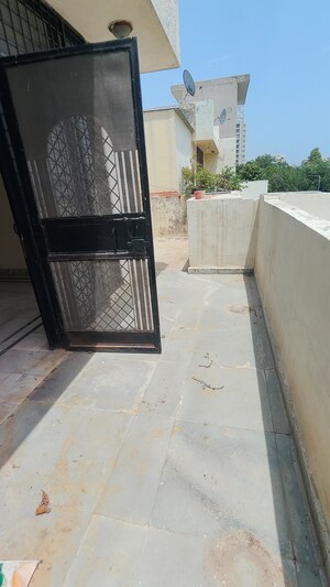 Balcony in 3 BHK Builder Floor at Ansal Plaza Gurgaon, Palam Vihar – for Sale