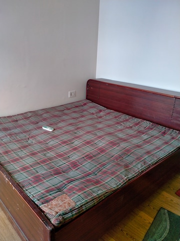 Bedroom in 2 BHK Apartment at Tulip Lemon, Sector 69 – for Rent