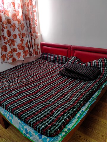 Bedroom in 2 BHK Apartment at Tulip Lemon, Sector 69 – for Rent