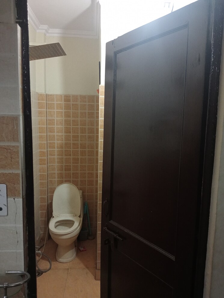 Bathroom, suncity 2 Bedroom 540 Sq.Ft. Builder Floor In Suncity Gurgaon 9160483