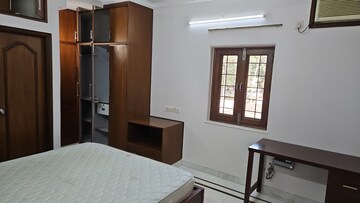 Room in 3 BHK Apartment at Sarita Vihar Pocket-C RWA, Sarita Vihar – for Rent