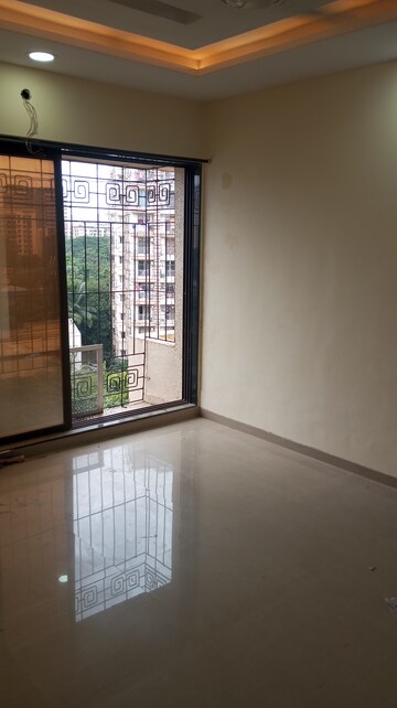 Room in 2 BHK Apartment at Akashganga Complex Kavesar, Kavesar – for Rent