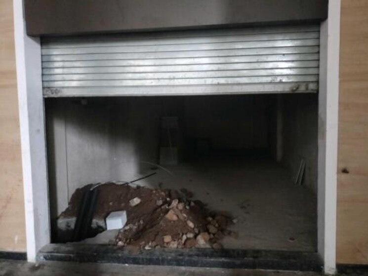  Parking, runwal-avenue Commercial Shop 201 Sq.Ft. In Kanjurmarg East Mumbai 9172540