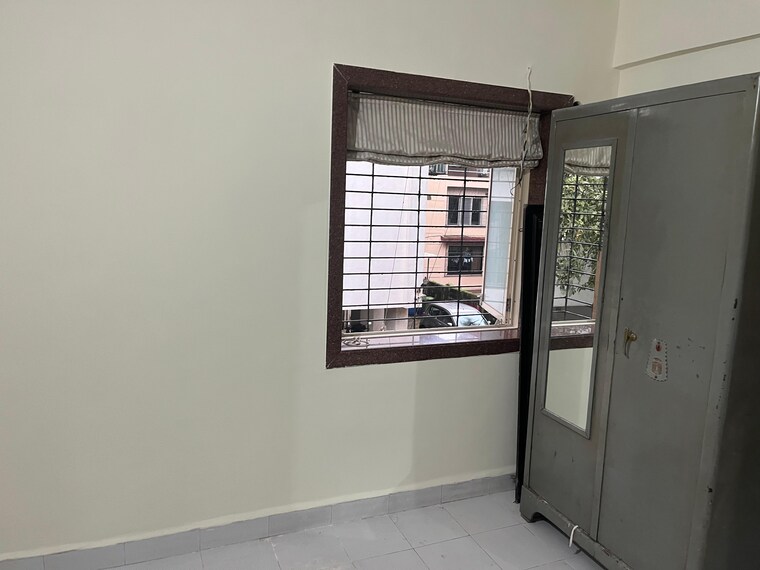 Room, govardhan-dham 1 Bedroom 596 Sq.Ft. Apartment In Dhobi Ali Thane 9172606