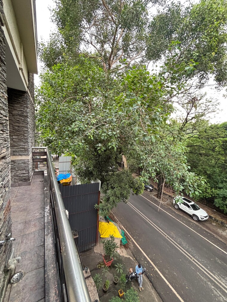 Balcony, sarvodaya enclave 3 Bedroom 220 Sq.Ft. Builder Floor In Sarvodaya Enclave Delhi 9172659