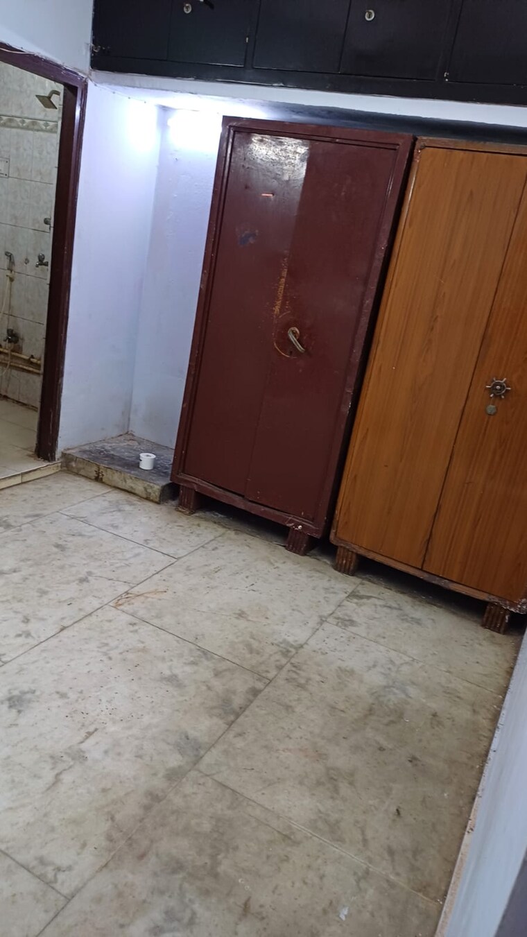 Room, lajpat nagar ii 1 Bedroom 790 Sq.Ft. Builder Floor In Lajpat Nagar ii Delhi 9172872