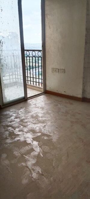 Room in 3 BHK Apartment at Prateek Grand City, Siddharth Vihar – for Sale