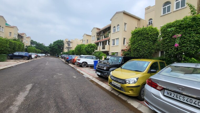  Parking, emaar-mgf-emerald-hills 4 Bedroom 1750 Sq.Ft. Builder Floor In Sector 65 Gurgaon 9172740