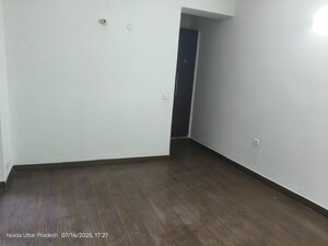 Room in 2.5 BHK Apartment at Fusion Homes, Tech Zone 4 Greater Noida – for Sale