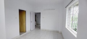 Room in 2.5 BHK Apartment at Bengal Peerless Alaktika Housing Complex, Rajarhat – for Sale